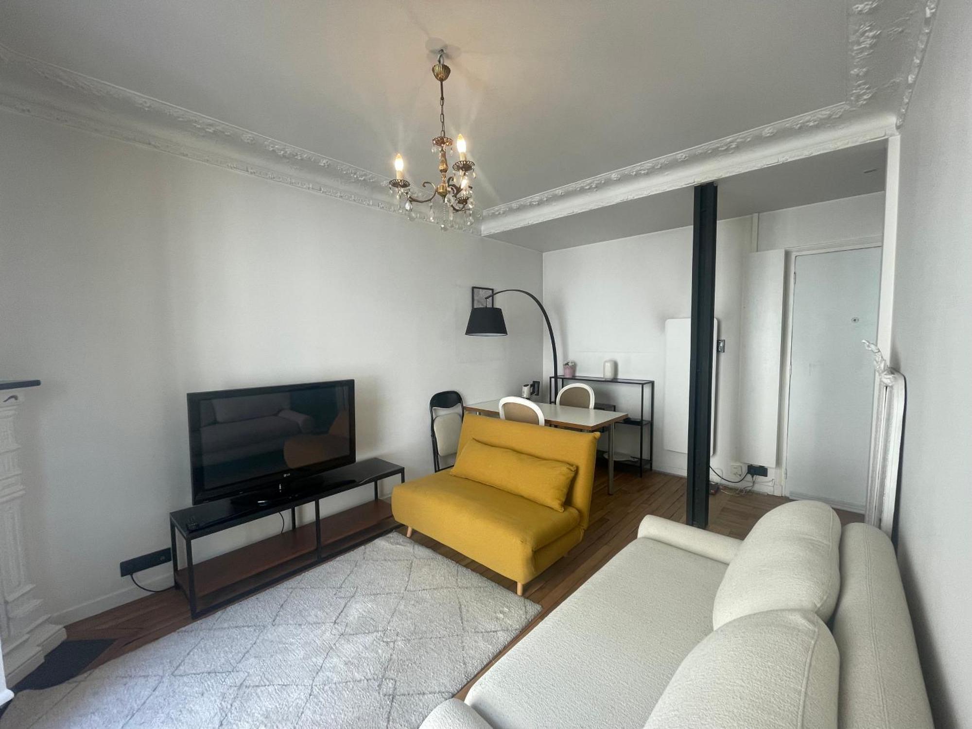 Apartment Tour Eiffel Bartholdi Paris